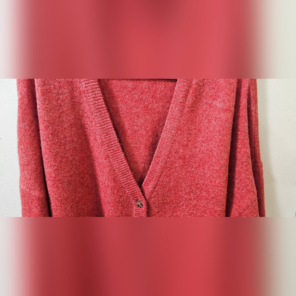 Torrid Red Rose-y Button-Up Cardigan - Size 3 - GUC - Picture 3 of 9